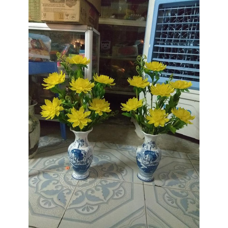 Cách cắm hoa cúc vàng nhằm bàn thờ tổ tiên ngày Tết đẹp nhất giản dị và đơn giản  METAvn