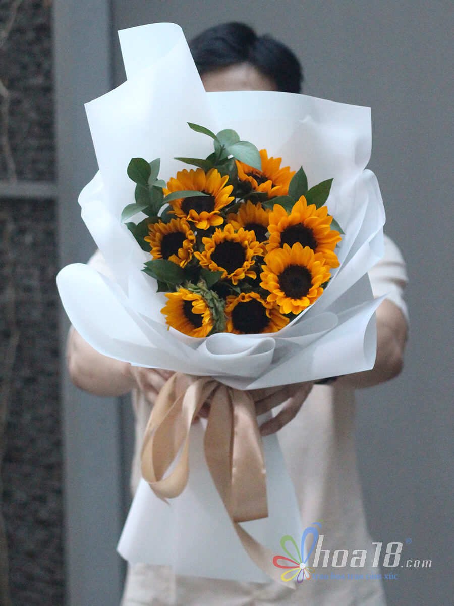 Thiết kế hoa tươi sang trọng hoa ngày 20 tháng 11