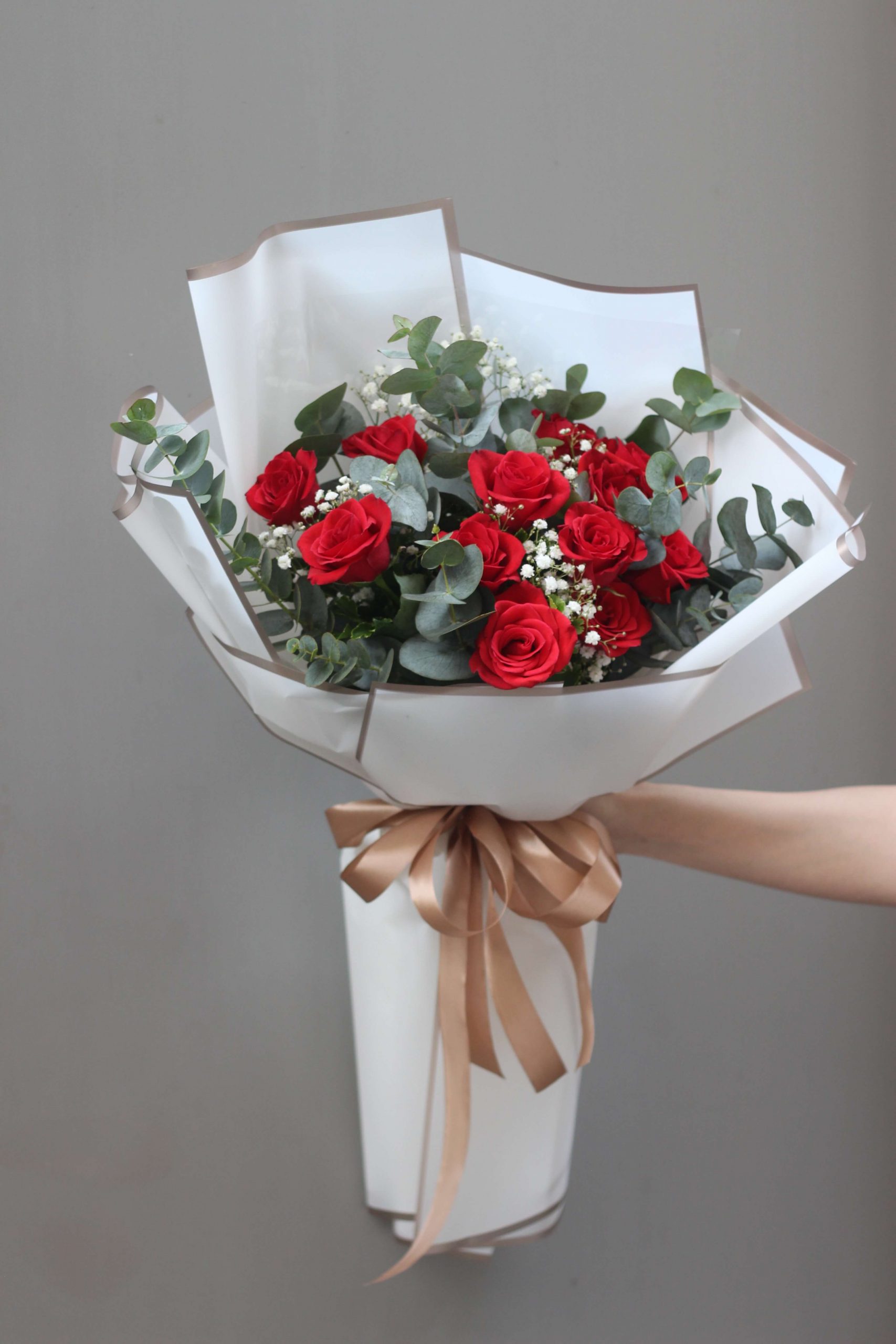 Thiết kế hoa tươi sang trọng hoa hồng tươi