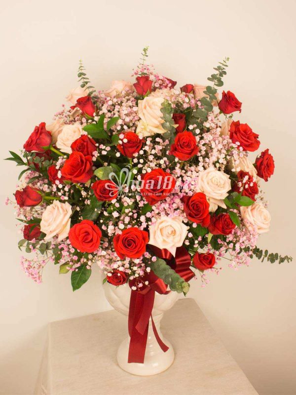 Thiết kế hoa hồng tượng trưng cho tình yêu Không gian