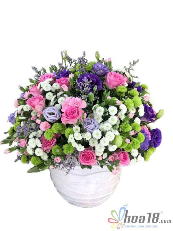 Mẫu cắm hoa tươi bình thấp tạo sự trẻ trung, tươi mới cho không gian nội thất của bạn Hướng dẫn cách trang trí hoa tươi đẹp nhất đơn giản - Hoa18.com