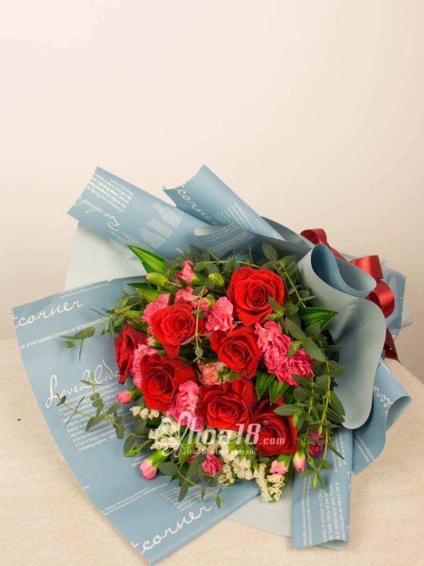 Bó hoa tặng mẹ ngày 20/10 - Hoa18 bó hoa tươi